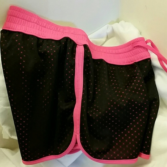 Champion mesh shot. - Picture 2 of 3